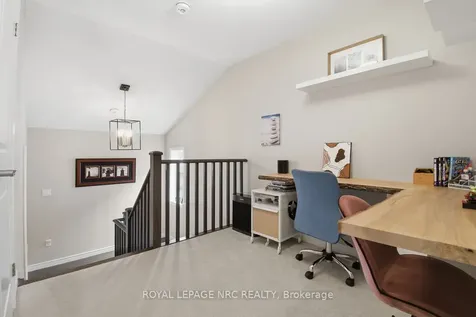 107 Dunrobin Lane Grimsby ON L3M 4E8