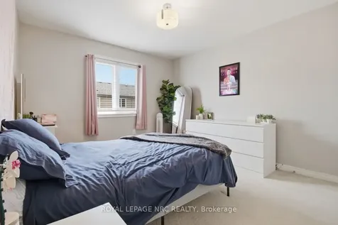 107 Dunrobin Lane Grimsby ON L3M 4E8