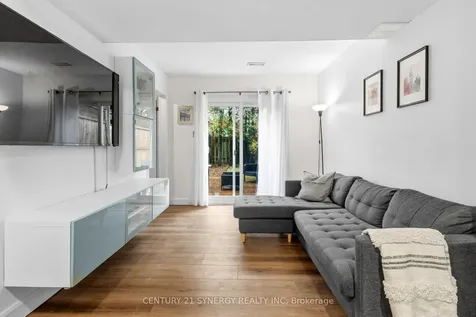 6 Berton Place Kanata ON K2L 3R8