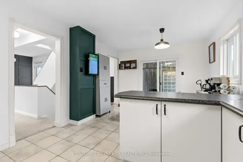 6 Berton Place Kanata ON K2L 3R8