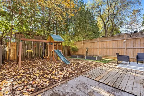 6 Berton Place Kanata ON K2L 3R8