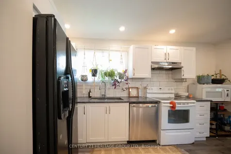 18 Armstrong Avenue Hamilton ON L8H 1M5