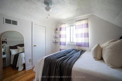 18 Armstrong Avenue Hamilton ON L8H 1M5