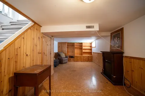 18 Armstrong Avenue Hamilton ON L8H 1M5