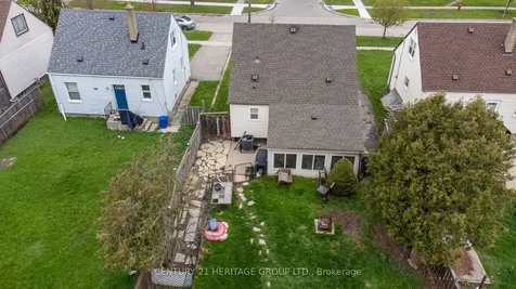 18 Armstrong Avenue Hamilton ON L8H 1M5