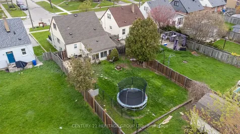 18 Armstrong Avenue Hamilton ON L8H 1M5