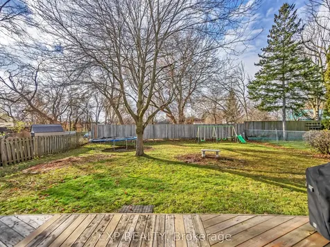 16 Applewood Drive Belleville ON K8P 4E2