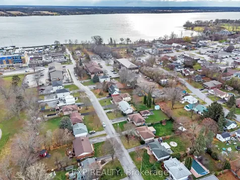 16 Applewood Drive Belleville ON K8P 4E2