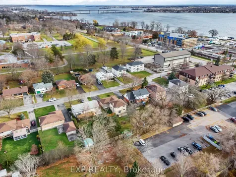 16 Applewood Drive Belleville ON K8P 4E2