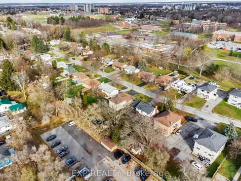 16 Applewood Drive Belleville ON K8P 4E2