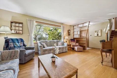 39 Charlotte Crescent Kitchener ON N2B 2K2