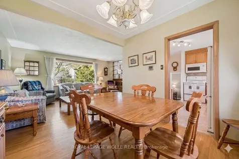 39 Charlotte Crescent Kitchener ON N2B 2K2