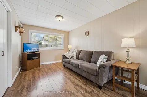 39 Charlotte Crescent Kitchener ON N2B 2K2
