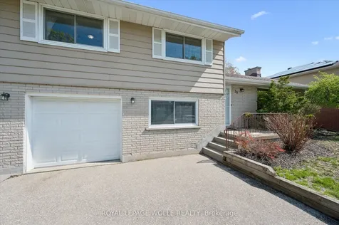 39 Charlotte Crescent Kitchener ON N2B 2K2