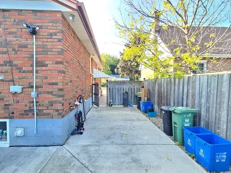 313 East 33rd Street Hamilton ON L8V 3T9