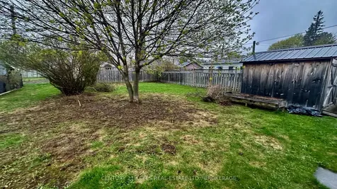 34 Salisbury Avenue Brockville ON K6V 2T5