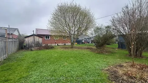 34 Salisbury Avenue Brockville ON K6V 2T5