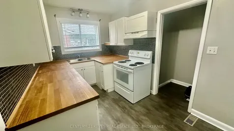 34 Salisbury Avenue Brockville ON K6V 2T5