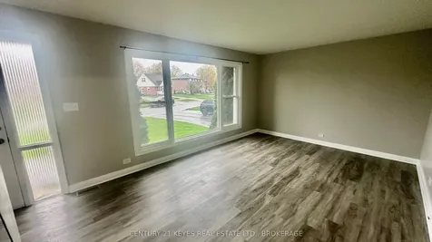 34 Salisbury Avenue Brockville ON K6V 2T5