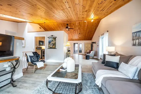25 Shelley Drive Kawartha Lakes ON K0M 2C0