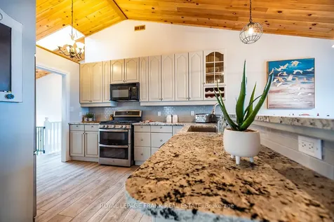 25 Shelley Drive Kawartha Lakes ON K0M 2C0