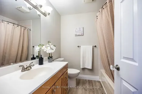 25 Shelley Drive Kawartha Lakes ON K0M 2C0