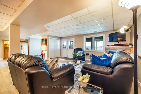 25 Shelley Drive Kawartha Lakes ON K0M 2C0