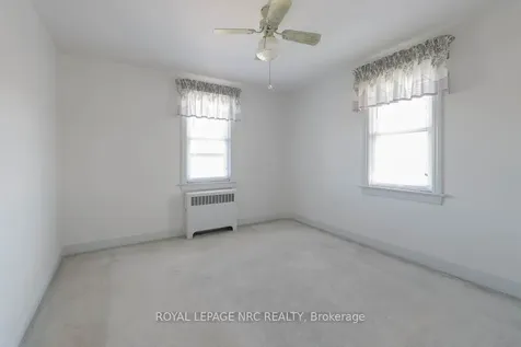 248 Wallace Avenue S Welland ON L3B 1R6