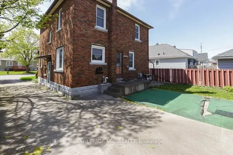 248 Wallace Avenue S Welland ON L3B 1R6