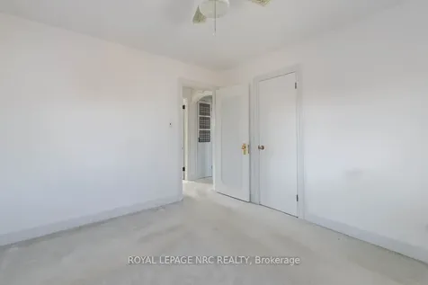 248 Wallace Avenue S Welland ON L3B 1R6