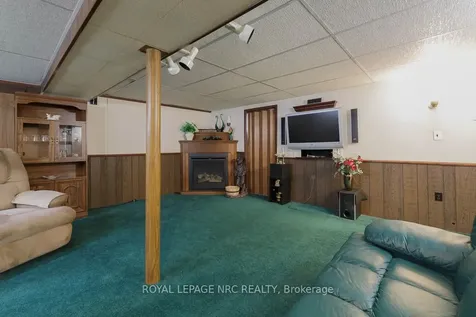 248 Wallace Avenue S Welland ON L3B 1R6