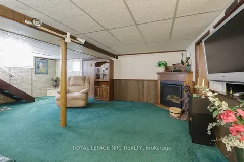 248 Wallace Avenue S Welland ON L3B 1R6