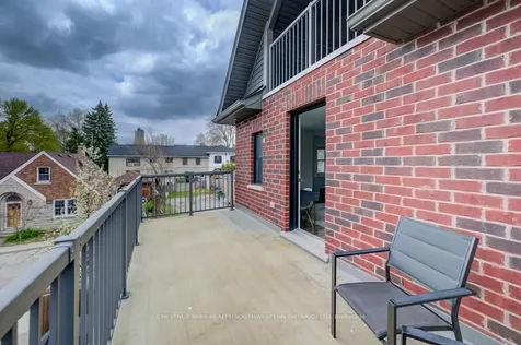 91 Albert Street Waterloo ON N2L 3S6