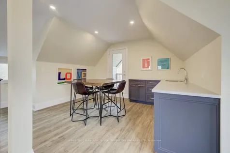 91 Albert Street Waterloo ON N2L 3S6