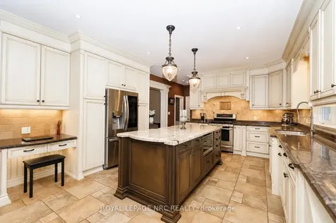 8479 Forestview Boulevard Niagara Falls ON L2H 0B2