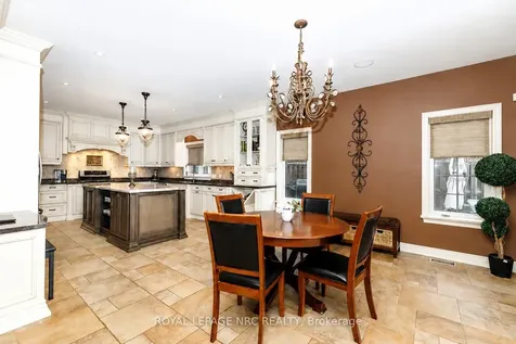 8479 Forestview Boulevard Niagara Falls ON L2H 0B2