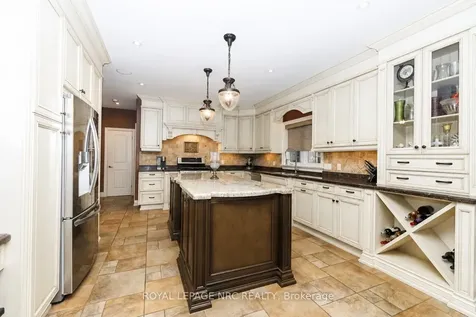 8479 Forestview Boulevard Niagara Falls ON L2H 0B2