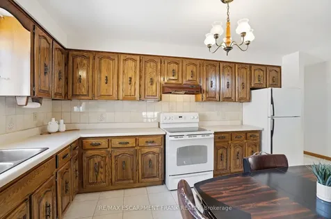 267 Greencedar Drive Hamilton ON L9C 6S2