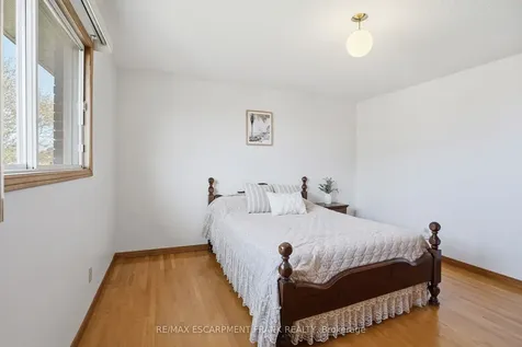 267 Greencedar Drive Hamilton ON L9C 6S2