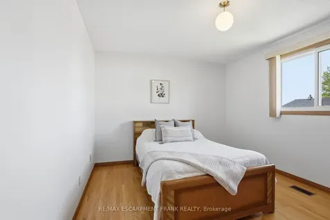 267 Greencedar Drive Hamilton ON L9C 6S2