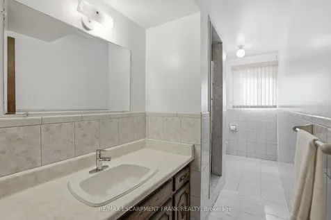 267 Greencedar Drive Hamilton ON L9C 6S2