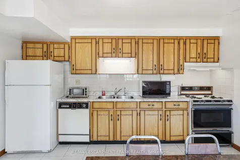 267 Greencedar Drive Hamilton ON L9C 6S2