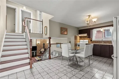 14 Indian Crescent Hamilton ON L8V 4V6