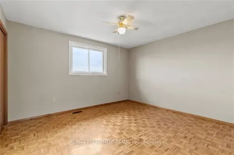 14 Indian Crescent Hamilton ON L8V 4V6