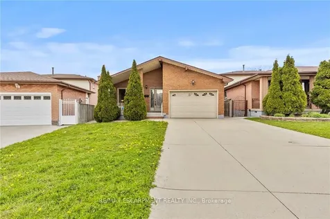 14 Indian Crescent Hamilton ON L8V 4V6