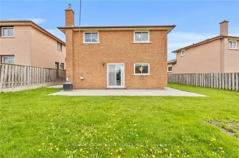 14 Indian Crescent Hamilton ON L8V 4V6