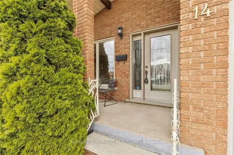 14 Indian Crescent Hamilton ON L8V 4V6