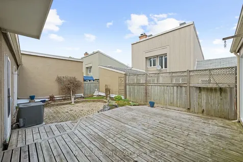 29C Varley Drive Kanata ON K2K 1G4