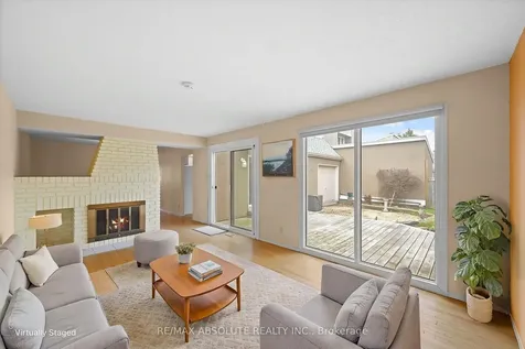 29C Varley Drive Kanata ON K2K 1G4