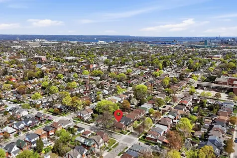 74 Graham Avenue S Hamilton ON L8K 2M1